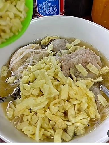 BIHUN BAKSO TAHU SIOMAY MAS YONO