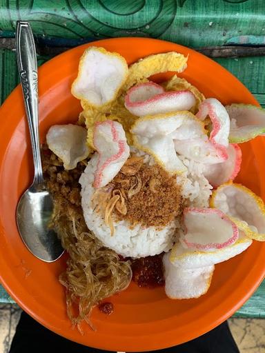 NASI KUNING DAN NASI UDUK