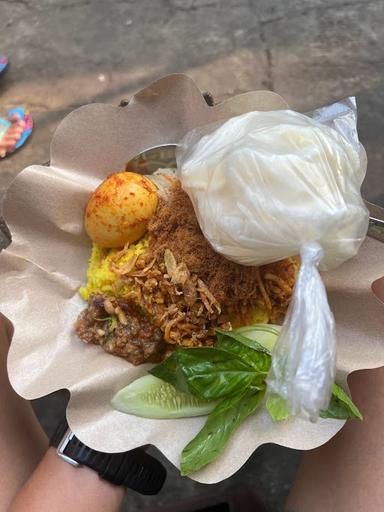 NASI KUNING IBU IMAS CIHAPIT