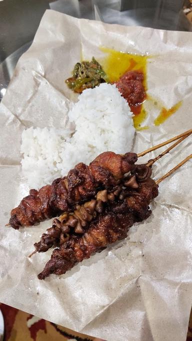 SATE KULIT & AYAM GORENG NGUDI RAHAYU