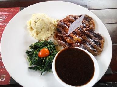 STEAK HOTEL BY HOLYCOW! TKP BANDUNG