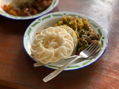 WARUNG NASI MAMASAKAN