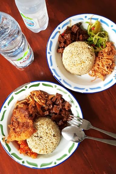 WARUNG NASI MAMASAKAN