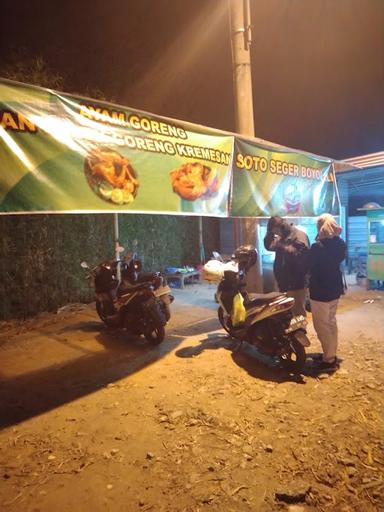 AYAM GORENG BEBEK GORENG KREMESAN DAN SOTO BOYOLALI MBAH JO