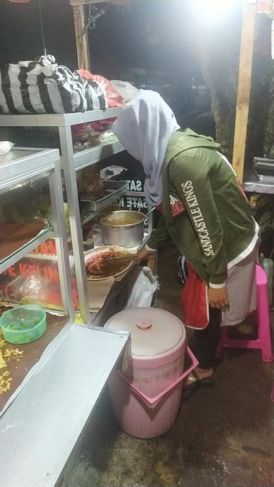 WARUNG SATE CAK SATURI