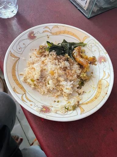 WARUNG NASI MASAKAN PADANG