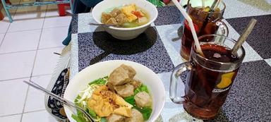 BAKSO DARWIN DEPAN PENJARA