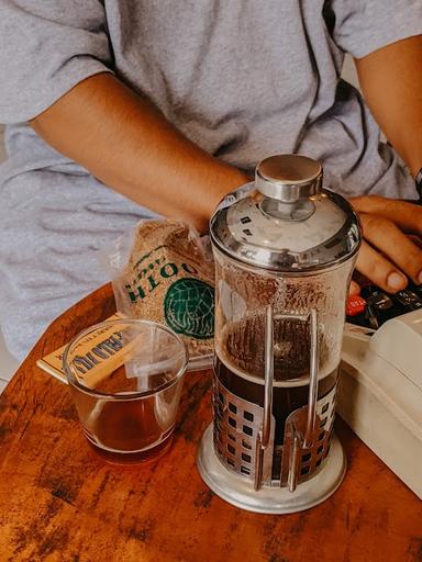 SMOOTH COFFEE & TOBACCO