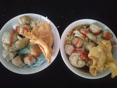 WARUNG BAKSO SUKLA SIDEMBUNUT