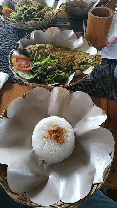 WARUNG MAKAN GARENG