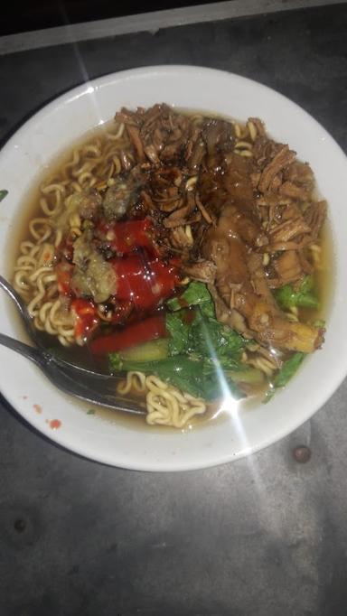 BAKSO & MIE AYAM BANG IPUL