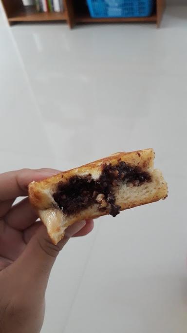 ROTI BAKAR CITA RASA