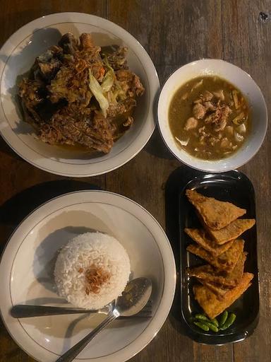 KAFE JEC (JOGJA EMBEK CULINARY)