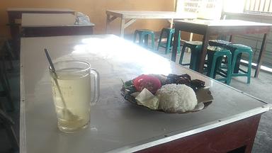 ANGKRINGAN & AYAM GORENG “MAS YUSUF”