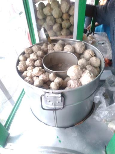 BAKSO URAT & SOTO AREMA MALANG CAK EKA