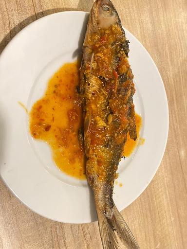 MENARA SEAFOOD & IKAN BAKAR GIWANGAN