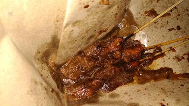 SATE AYAM MADURA CAK DONY