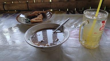 SOTO POJOK LAPANGAN