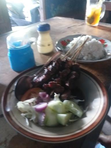 WAROENG SATE WEDUS KANG GUNDULꦮꦫꦱꦠꦮꦣꦱꦏꦒꦤꦝꦭ