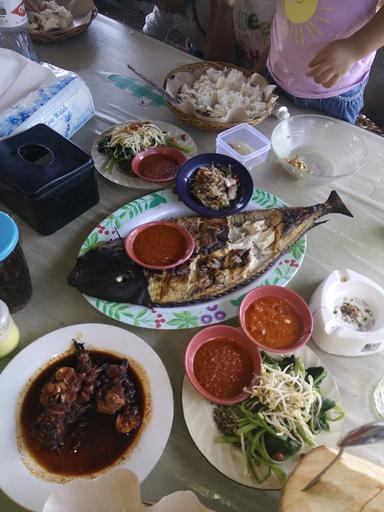 WARUNG IKAN BAKAR XENIA