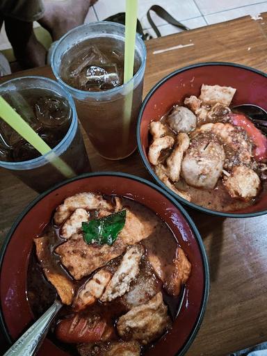 WARUNG SEBLAK BANGSAT SEUHAH BANJAR