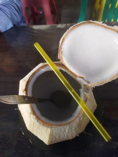 ES KRIM KELAPA MUDA & KELAPA MUDA BAKAR