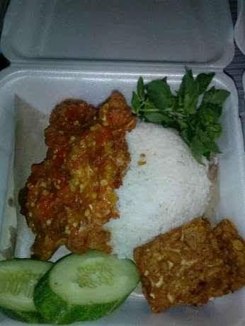 AYAM GEPREK SYANTIK