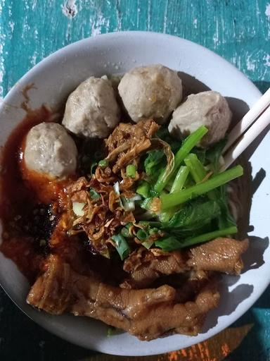 BAKSO MIE AYAM CAK BEJO