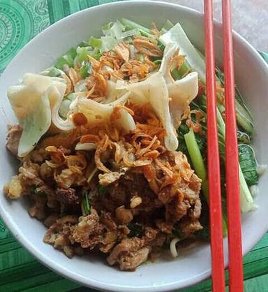 BAKSO& MIE AYAM UNYIL