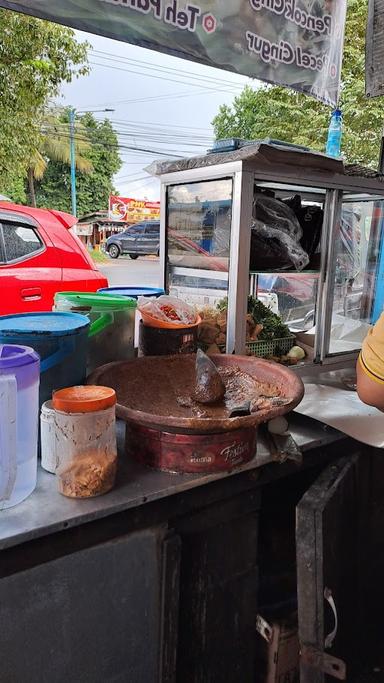 GADO-GADO PECEL MAMA NAJWA