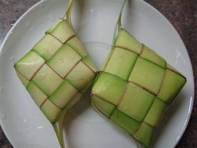 KETUPAT KANDANGAN NITA