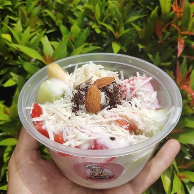 SALAD BUAH DAPUR HANA