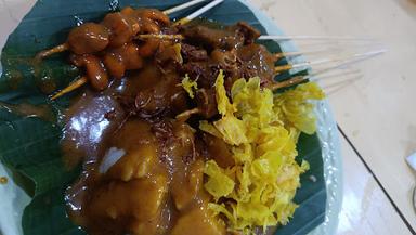 SATE PADANG GOYANG LIDAH