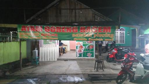 WARUNG AYAM GORENG BACEM INTAN SARI