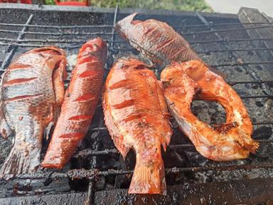 WARUNG IKAN BAKAR MANAH