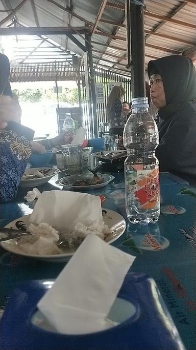 WARUNG POJOK ASTORIA