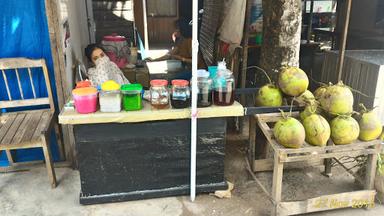 WARUNG ES KELAPA MUDA DAN ES CENDOL