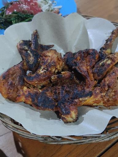 AYAM BAKAR TALIWANG KHAS LOMBOK