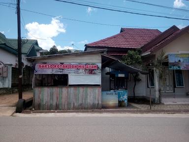 BAKSO KOTAK & MIE AYAM