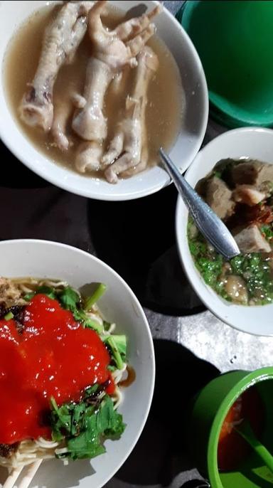 MIE AYAM & BAKSO SELAMAT BAROKAH