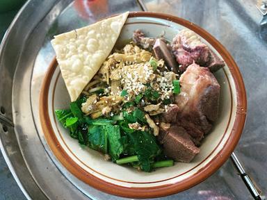 BAKSO NONGKRONG/KEDAI NONGKRONG