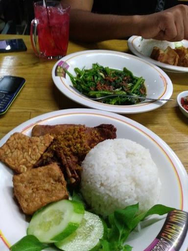 CAHAYA MINANG RESTAURANT