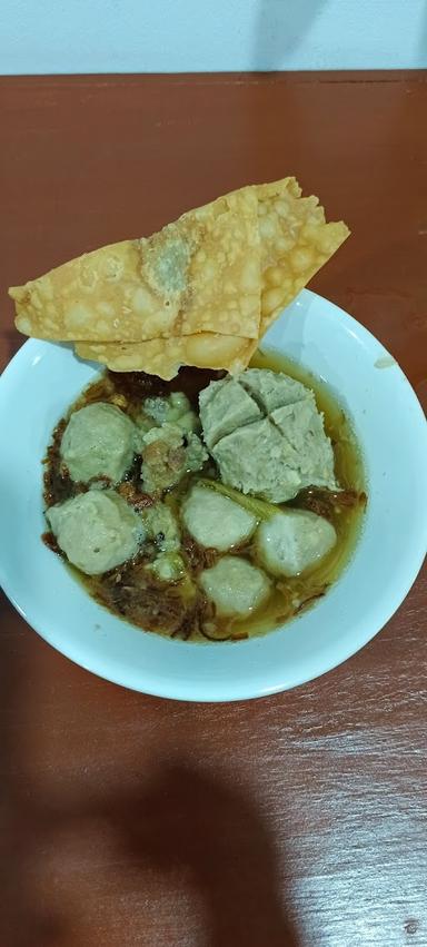 WARUNG BAKSO KELUARGA