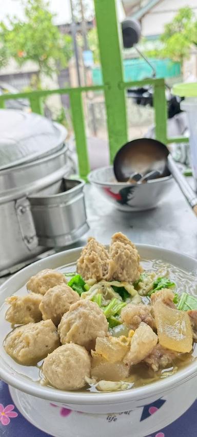 WARUNG BAKSO KELUARGA