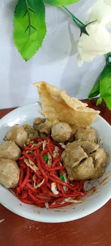 WARUNG BAKSO KELUARGA