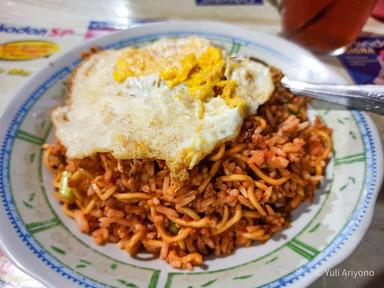 WARUNG NASI GORENG MAWUT DAHLIA