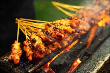 WARUNG SATE MADURA SABAR MENANTI