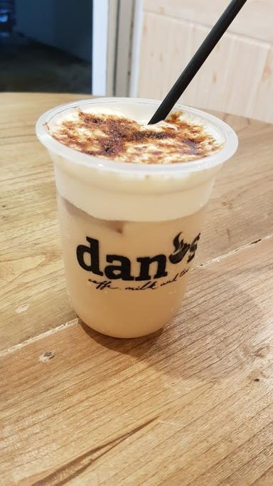 DAN'S COFFEE, MILK, TEA AND CHICKEN