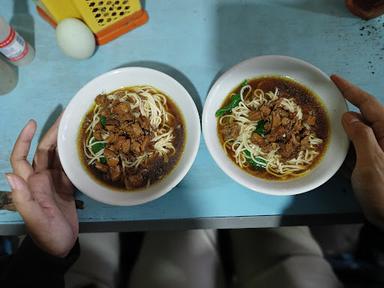 MIE AYAM PASAR PEKAUMAN