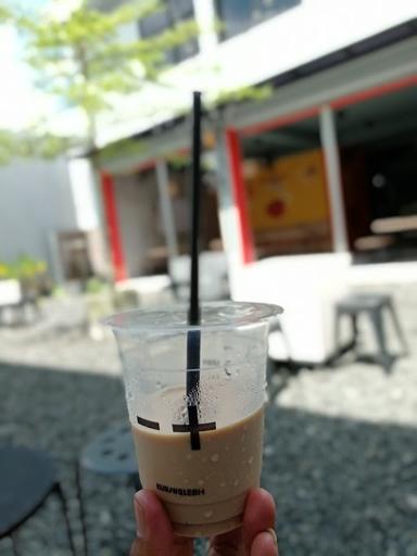 KOPI KURANG LEBIH - BANJARMASIN